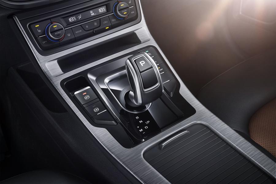Детали интерьера Geely Emgrand GS Dynamic (FE-7) 2019 года  (фото 3 из 16)